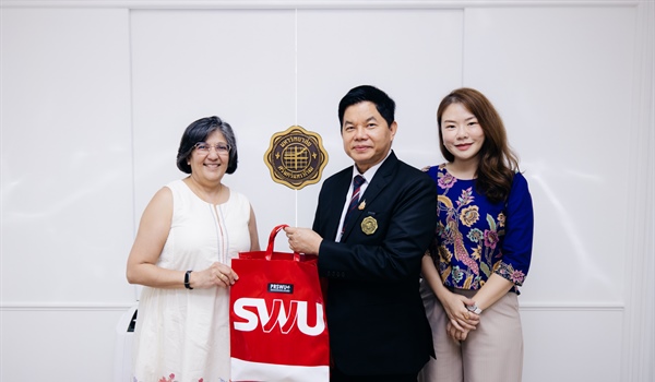 Illinois State University เจรจาความร่วมมือ
