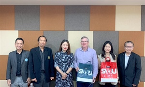 Queensland University of Technology เจรจาความร่วมมือ